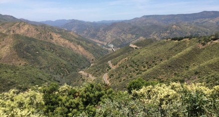 SR49 winding up the mountain above the Merced River.