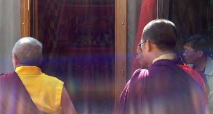 在護法神殿及聖金剛柱的附近，經常可拍攝到彩虹的旋渦。