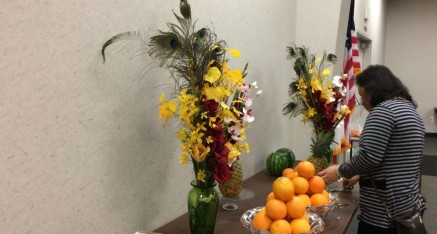 Many came to prepare fruit and flower offerings to the great compassionate Kuan Yin Bodhisattva.