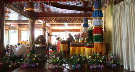 Zhaxi Zhuoma transmits the Kuan Yin Bodhisattva Great Compassion Empowerment Dharma in Bangkok, Thailand.