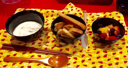Yogurt, French toast, and fresh fruit for Oryoki breakfast served during Rohatsu retrreat.