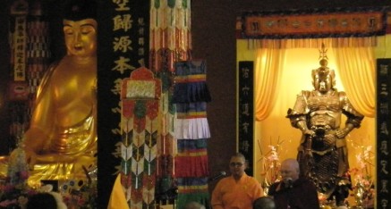 Zhaxi Zhuoma Rinpoche addresses those attending the ceremony to receive the treasure book, explaining the scope and purpose of the upcoming Dharma Propagation Tour.