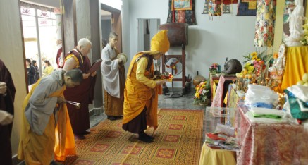Approaching the altar for the Kuan Yin Bodhisattva Great Compassion Empowerment Dharma Assembly  held at the Thai Son Pagoda in Da Nang, Vietnam.