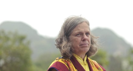 2017年12月，格桑索朗仁波且在越南峴港的泰山塔。