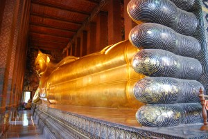 The gold reclining Buddha at Wat Po.